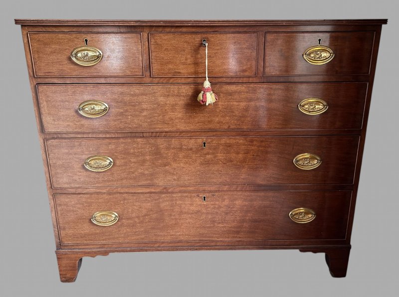 An Attractive Georgian Mahogany Chest of Drawers
